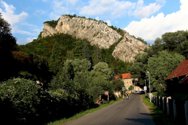 Svatý Jan pod Skalou, Svatojánská skála, Český kras